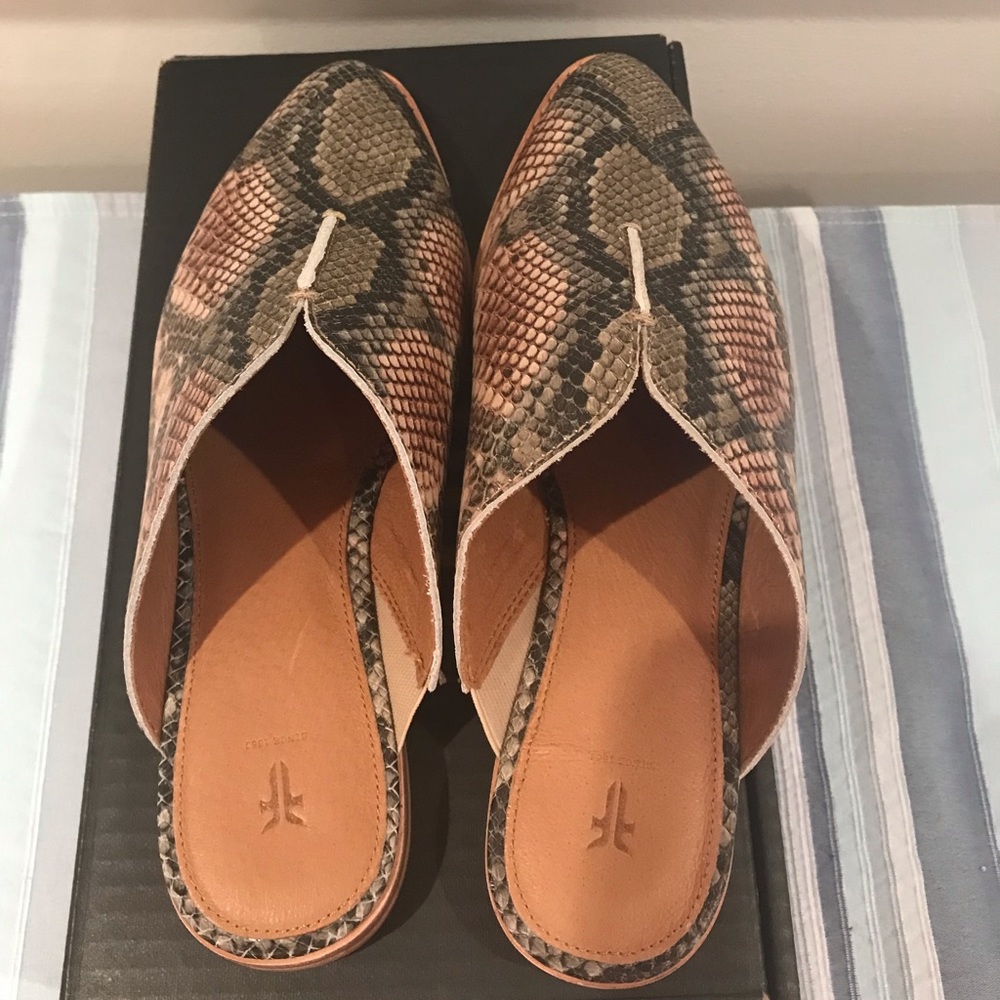 Frye Nolan Mule
